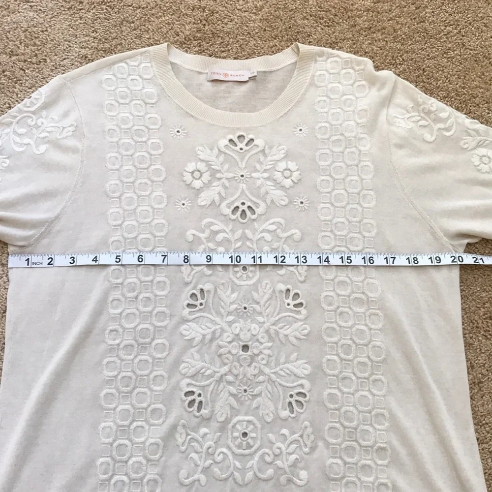 TORY BURCH ecru Size L short sleeve embroidered crew Top